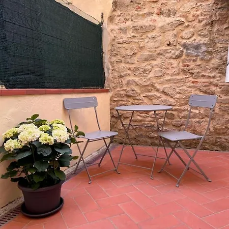 Bianca E Nina Charming House *